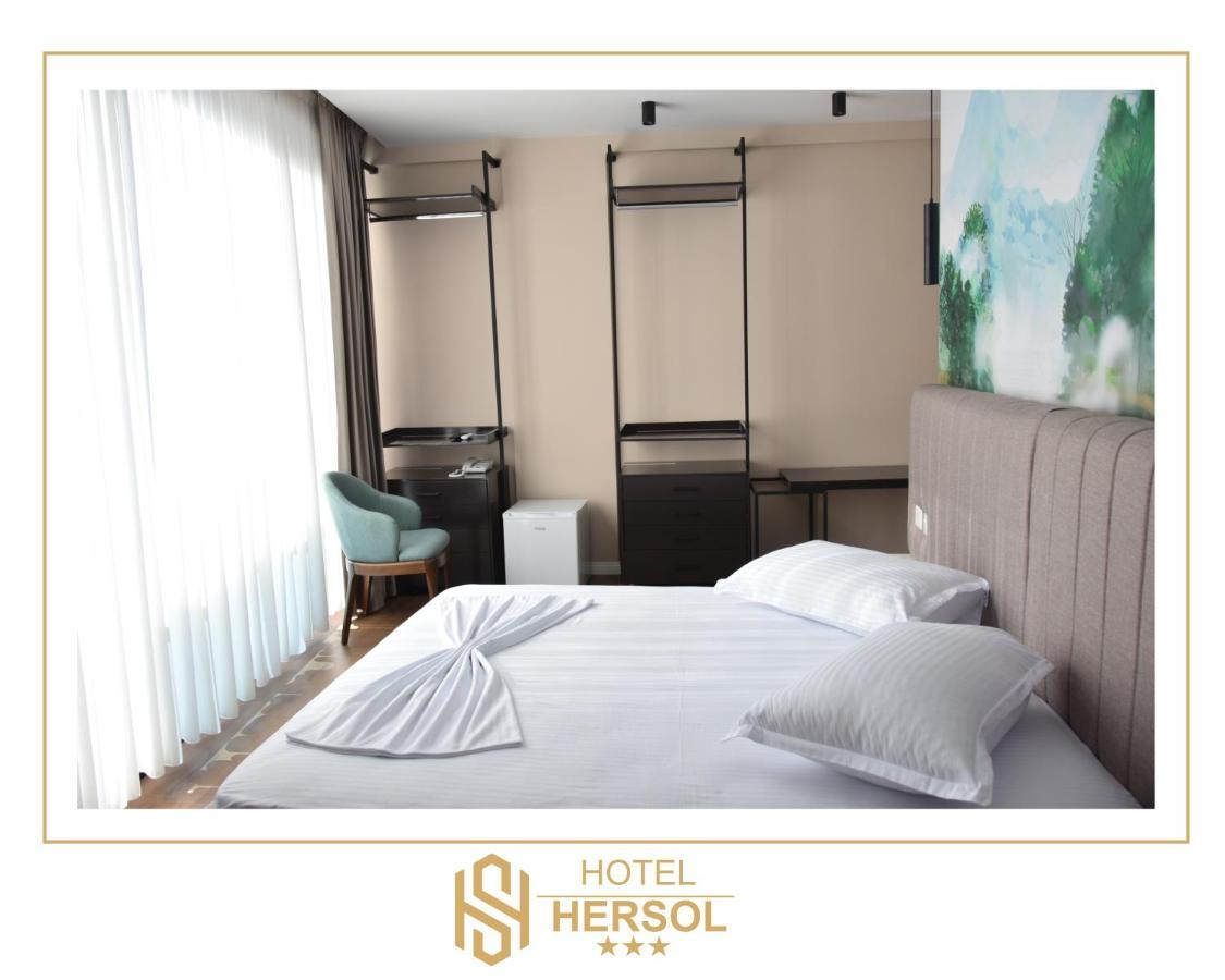 Hotel Hersol Дуррес Экстерьер фото
