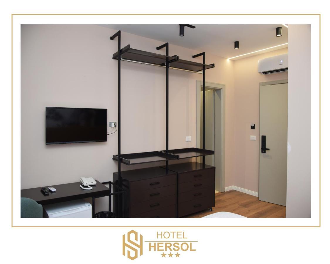 Hotel Hersol Дуррес Экстерьер фото